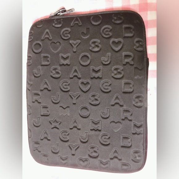 Marc Jacobs Padded Tablet Neoprene Case - Picture 5 of 16